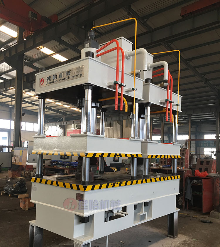 山東我们生産的集成吊頂液壓機